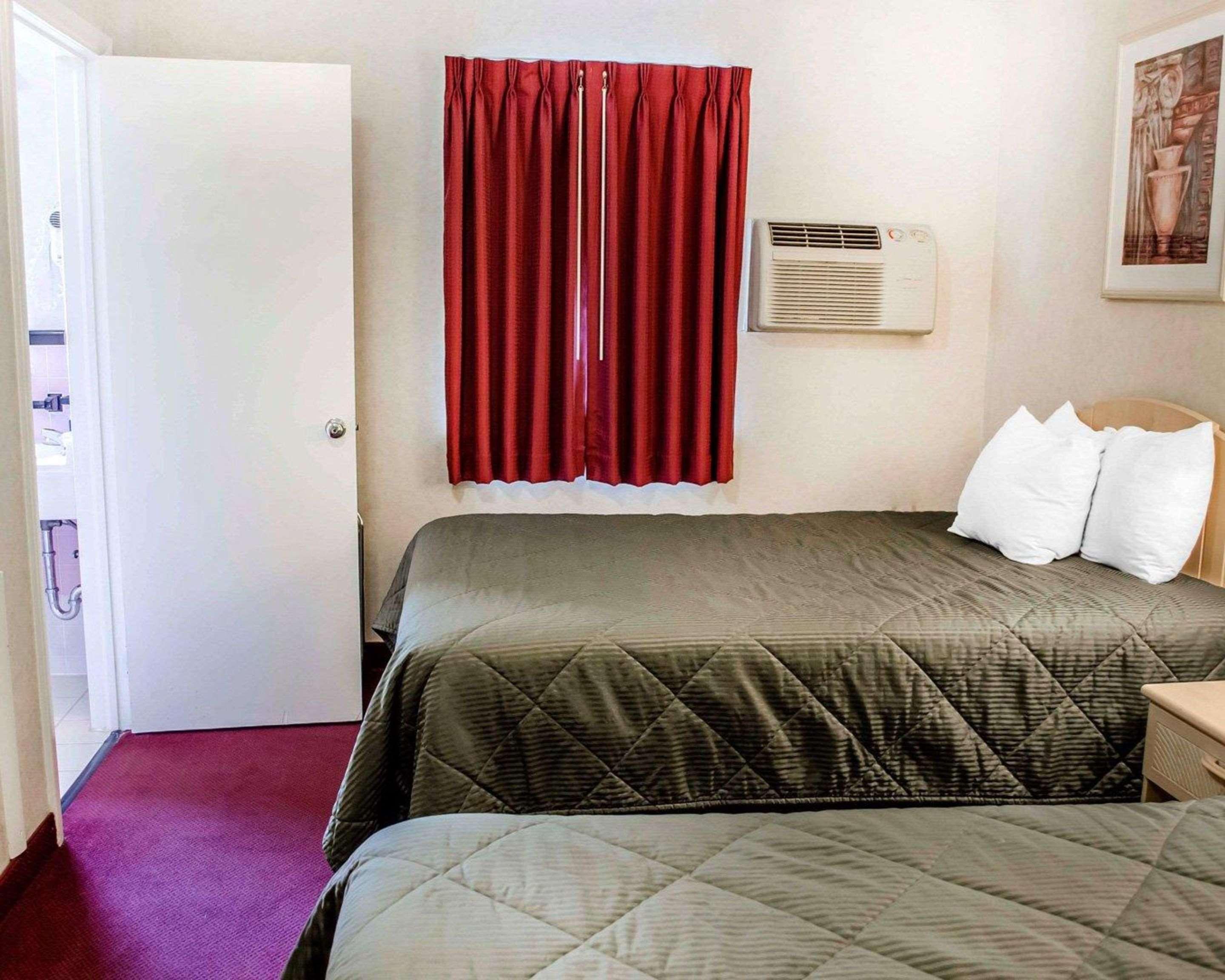 Rodeway Inn Dillsburg Экстерьер фото