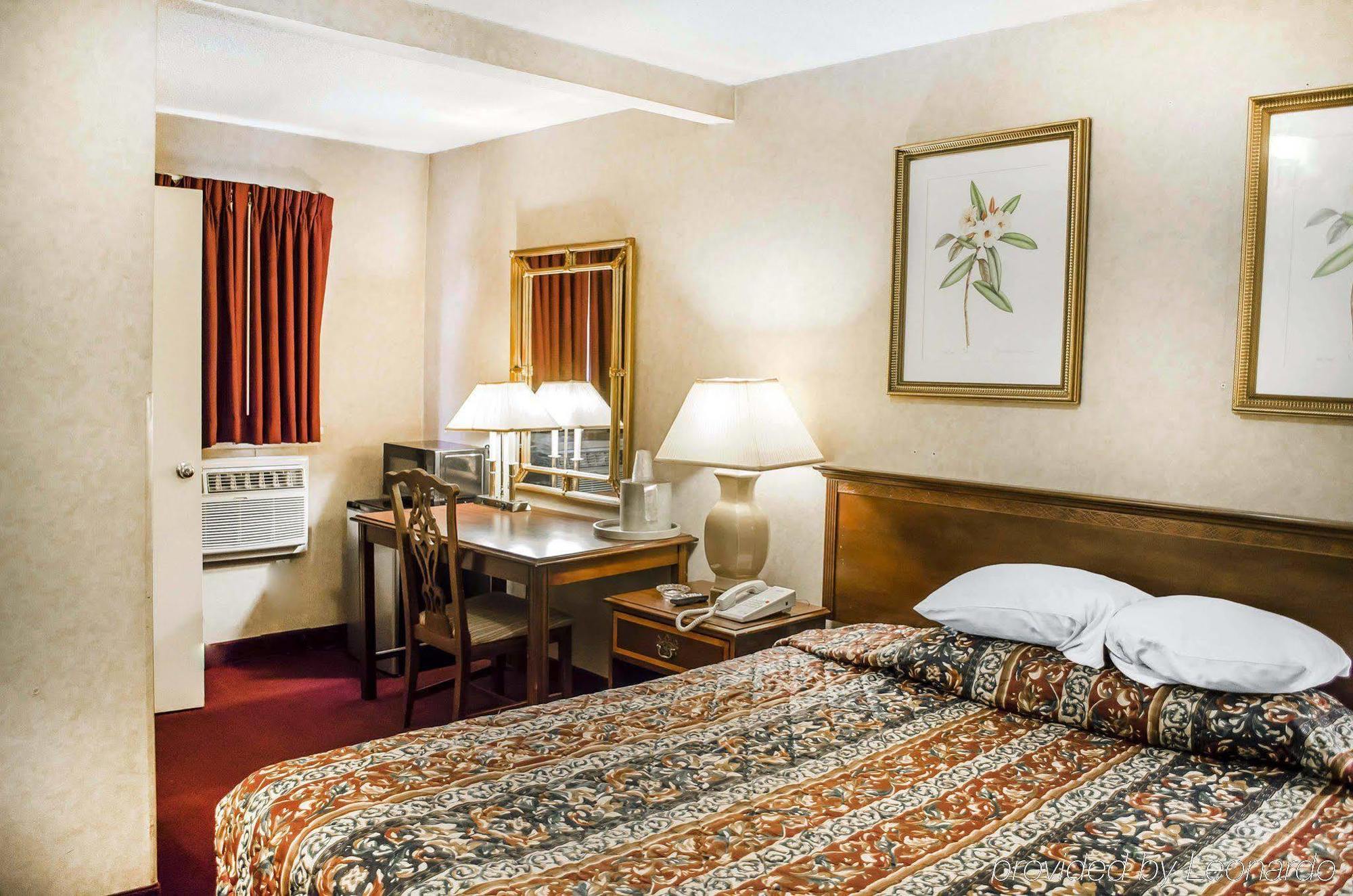 Rodeway Inn Dillsburg Экстерьер фото