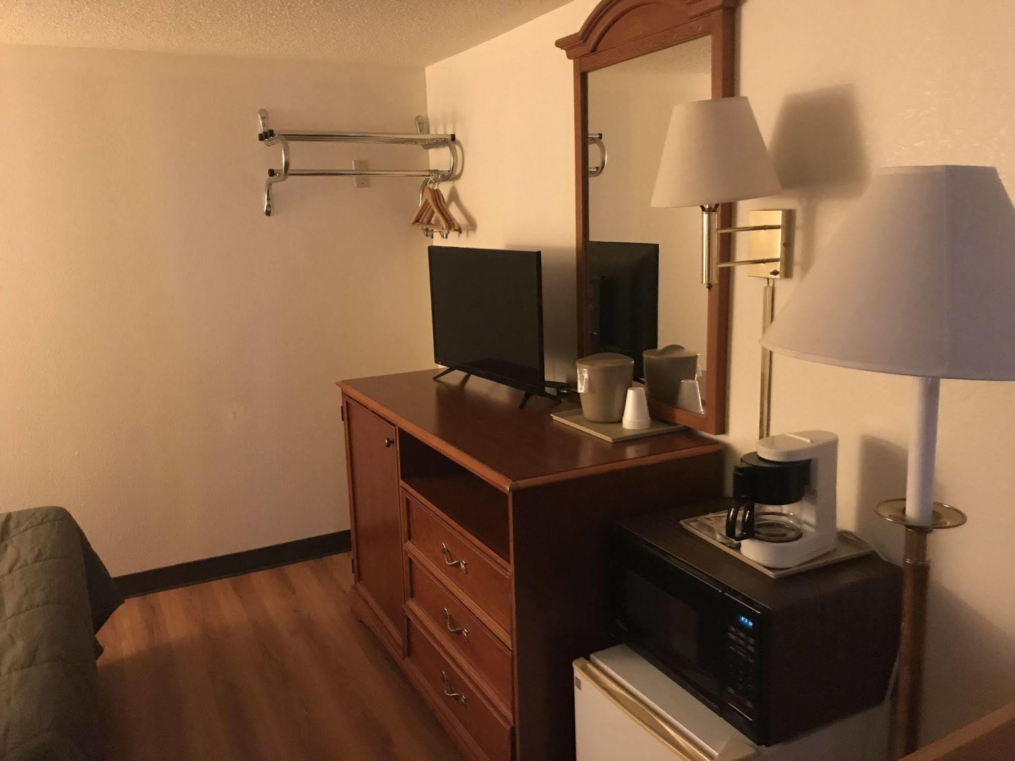Rodeway Inn Dillsburg Экстерьер фото