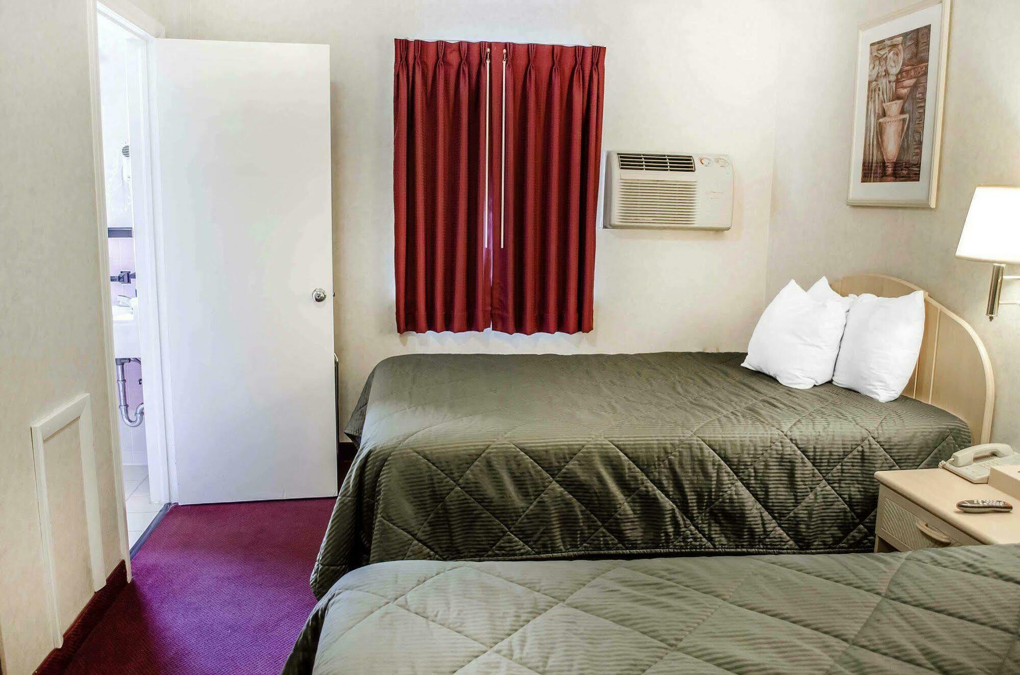 Rodeway Inn Dillsburg Экстерьер фото